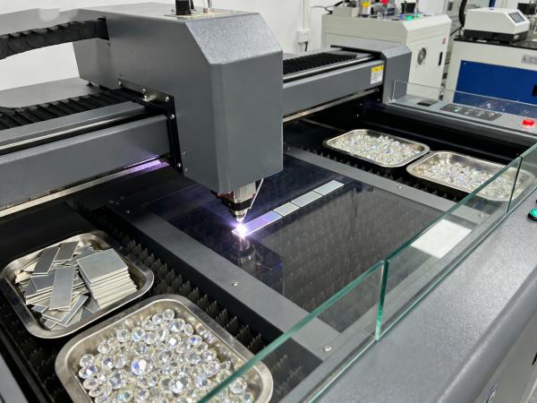 红外皮秒激光切割机：不止珠宝加工！多领域锆石薄片切割的全能设备